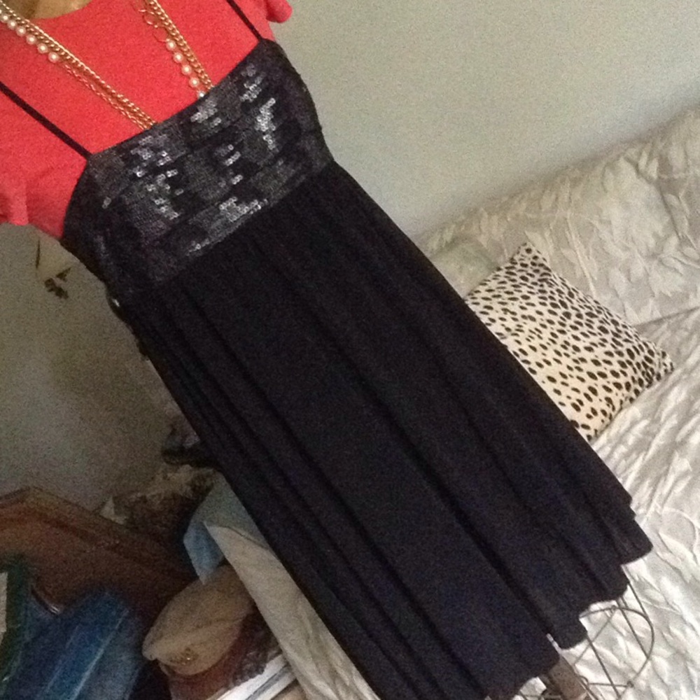 Black sequined dress